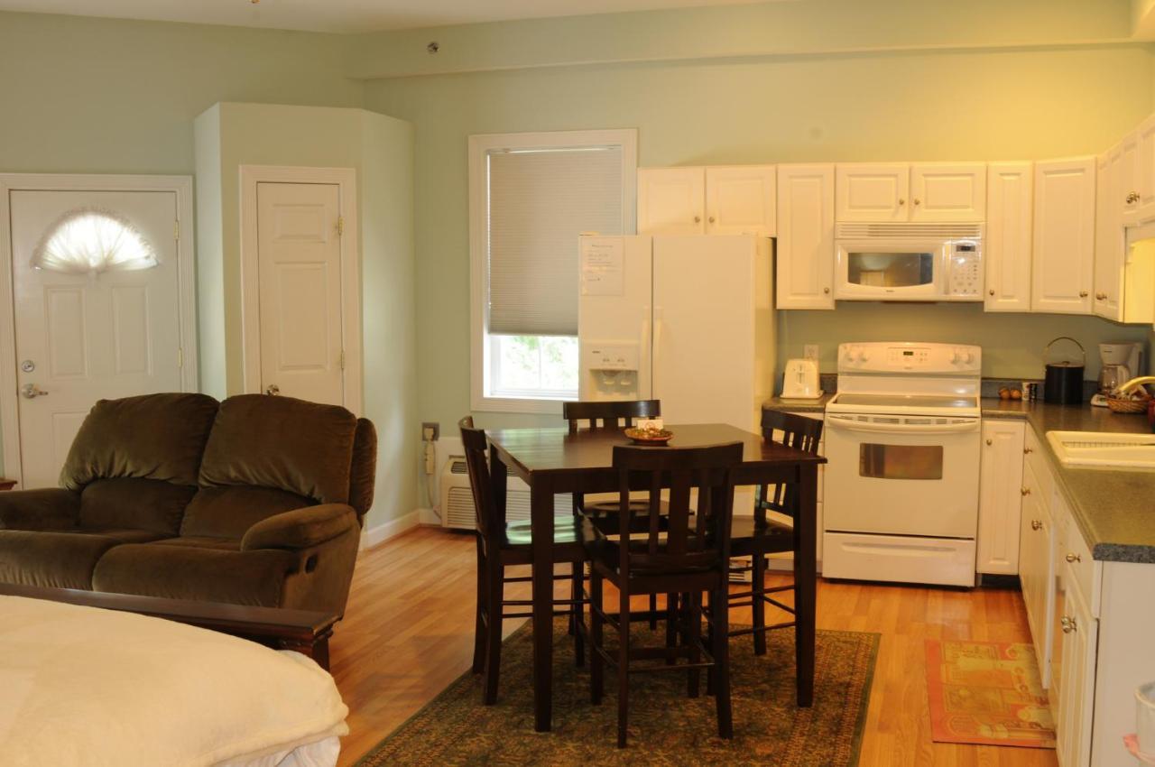 Acorn Hill Lodge And Spa Lynchburg Δωμάτιο φωτογραφία